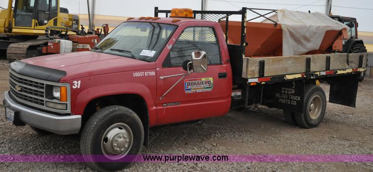 image for item C3171 1992 Chevrolet Cheyenne 3500 spreader truck