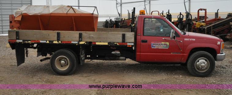 image for item C3171 1992 Chevrolet Cheyenne 3500 spreader truck
