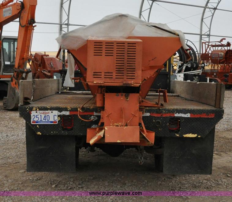 image for item C3171 1992 Chevrolet Cheyenne 3500 spreader truck