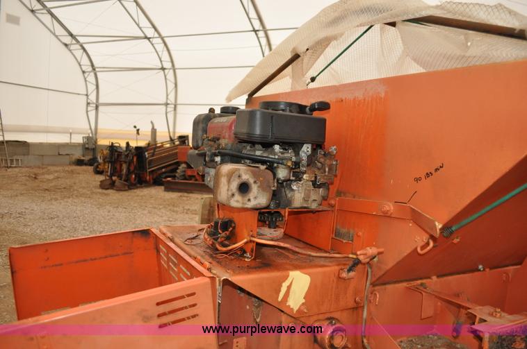 image for item C3171 1992 Chevrolet Cheyenne 3500 spreader truck