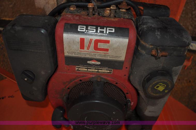 image for item C3171 1992 Chevrolet Cheyenne 3500 spreader truck