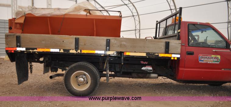 image for item C3171 1992 Chevrolet Cheyenne 3500 spreader truck