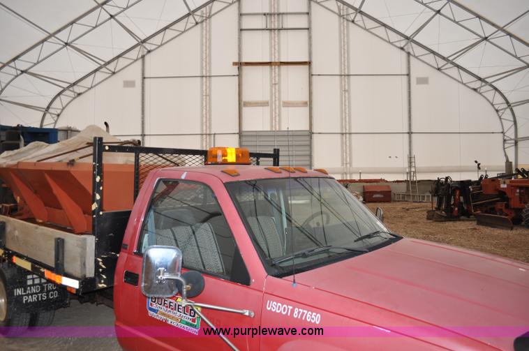 image for item C3171 1992 Chevrolet Cheyenne 3500 spreader truck