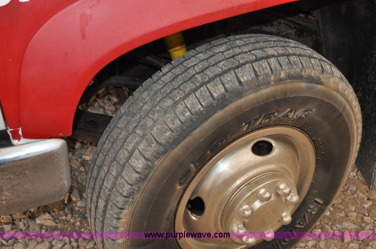 image for item C3171 1992 Chevrolet Cheyenne 3500 spreader truck