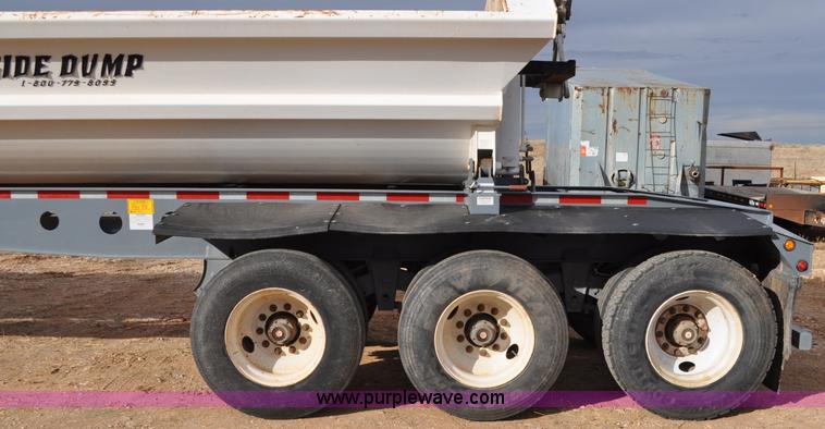 image for item C3175 2002 Smith Co side dump trailer