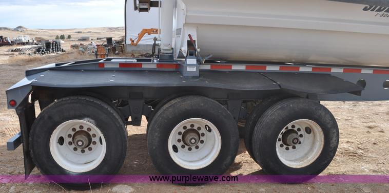 image for item C3175 2002 Smith Co side dump trailer