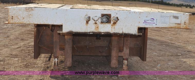 image for item C3178 1979 Step Deck trailer