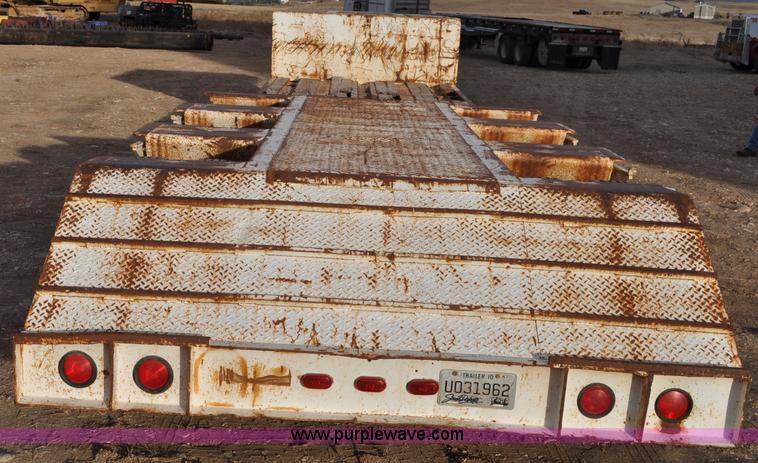 image for item C3178 1979 Step Deck trailer