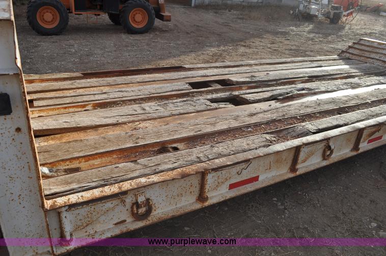 image for item C3178 1979 Step Deck trailer