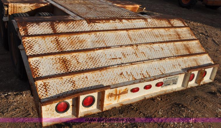 image for item C3178 1979 Step Deck trailer