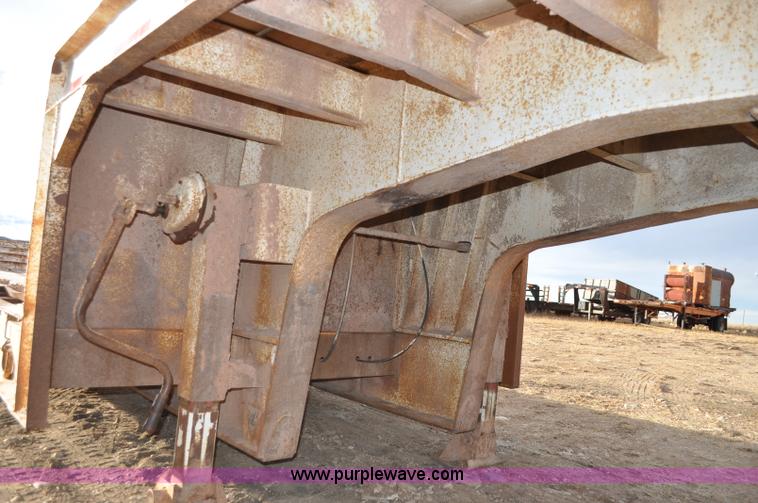 image for item C3178 1979 Step Deck trailer