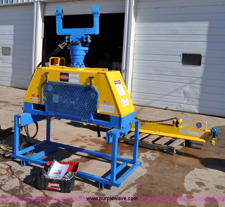 image for item C3197 2011 Vacuworx MC3B pipe carrier