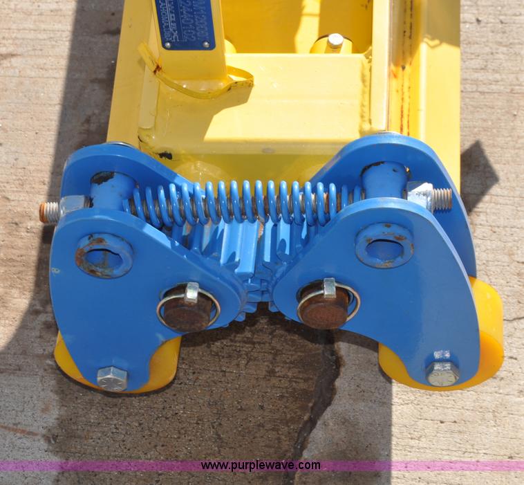 image for item C3197 2011 Vacuworx MC3B pipe carrier