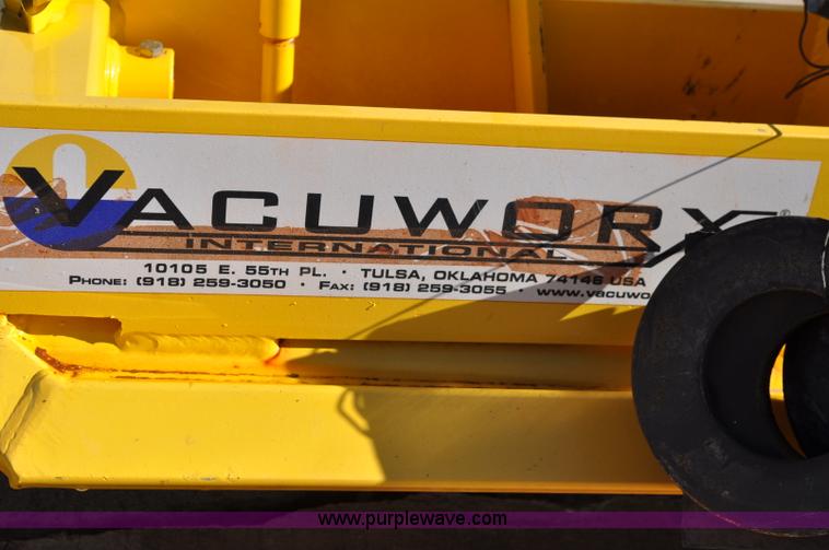 image for item C3197 2011 Vacuworx MC3B pipe carrier