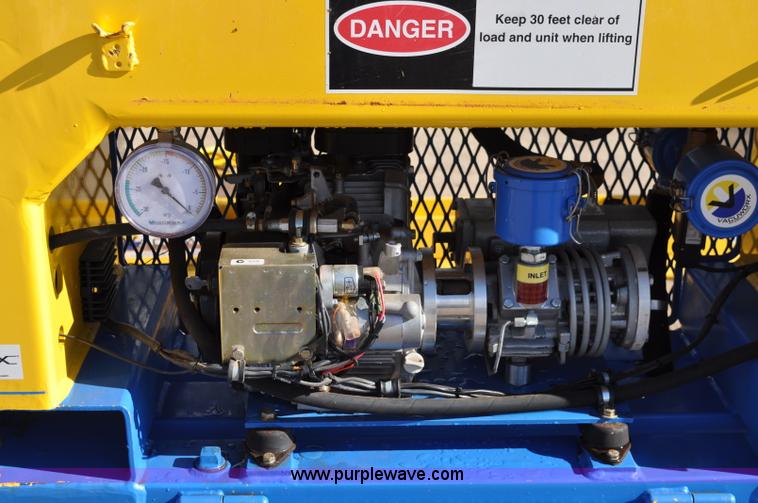 image for item C3197 2011 Vacuworx MC3B pipe carrier