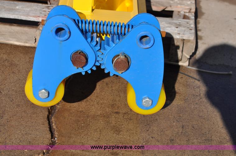 image for item C3197 2011 Vacuworx MC3B pipe carrier