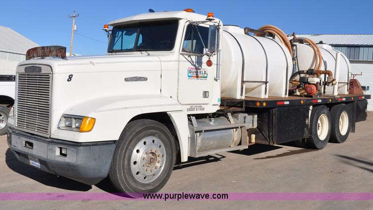 image for item C3209 1989 Freightliner FLD boring support truck