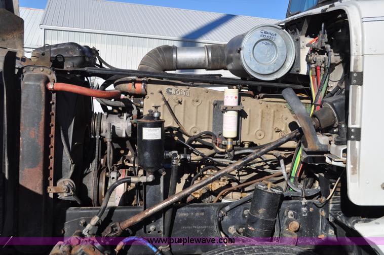 image for item C3209 1989 Freightliner FLD boring support truck