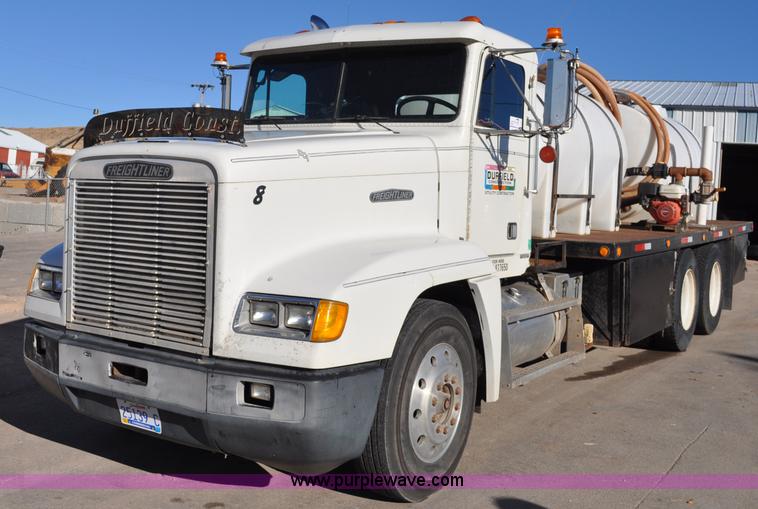 image for item C3209 1989 Freightliner FLD boring support truck