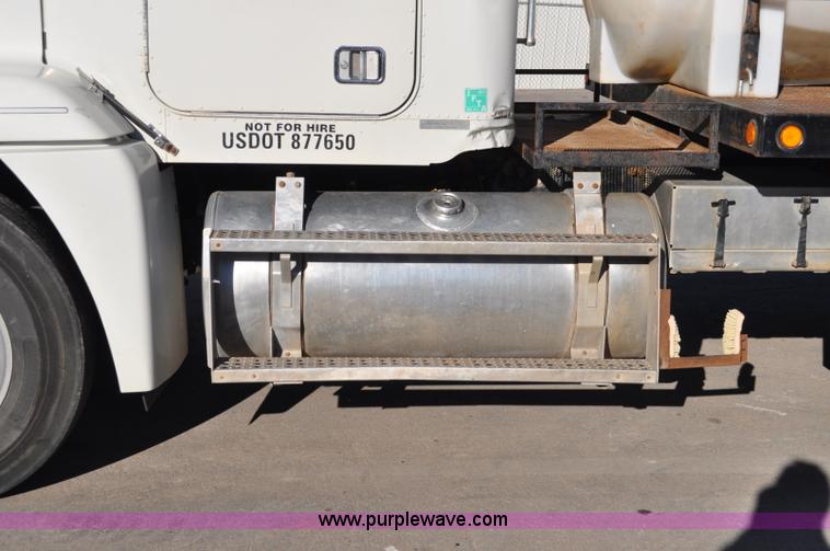 image for item C3209 1989 Freightliner FLD boring support truck