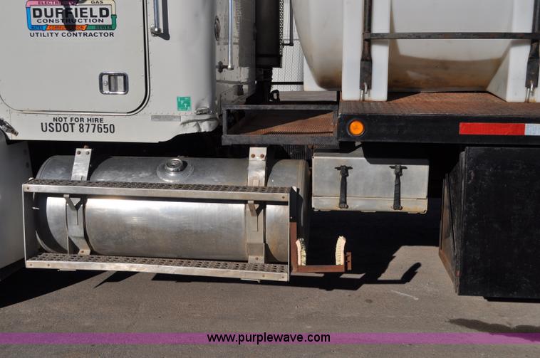 image for item C3209 1989 Freightliner FLD boring support truck