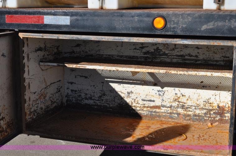 image for item C3209 1989 Freightliner FLD boring support truck