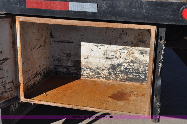 image for item C3209 1989 Freightliner FLD boring support truck