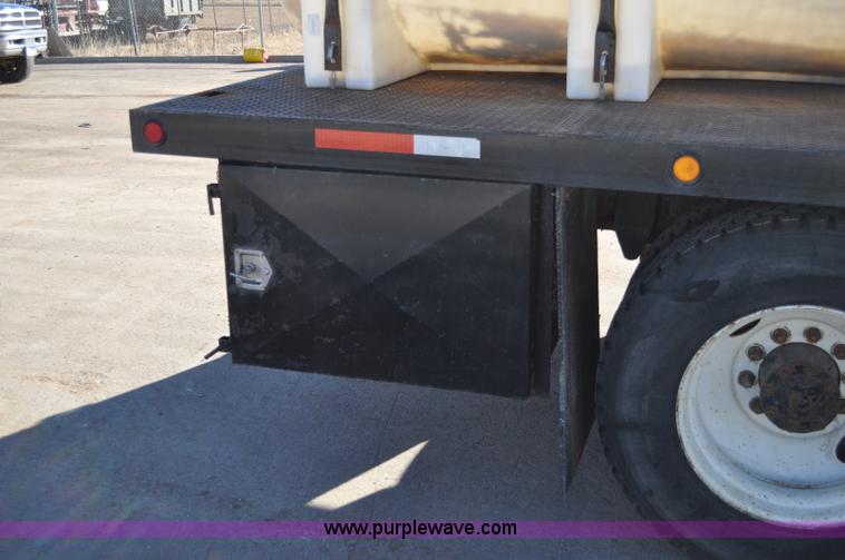 image for item C3209 1989 Freightliner FLD boring support truck