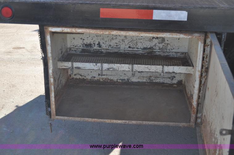 image for item C3209 1989 Freightliner FLD boring support truck