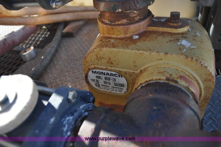 image for item C3209 1989 Freightliner FLD boring support truck