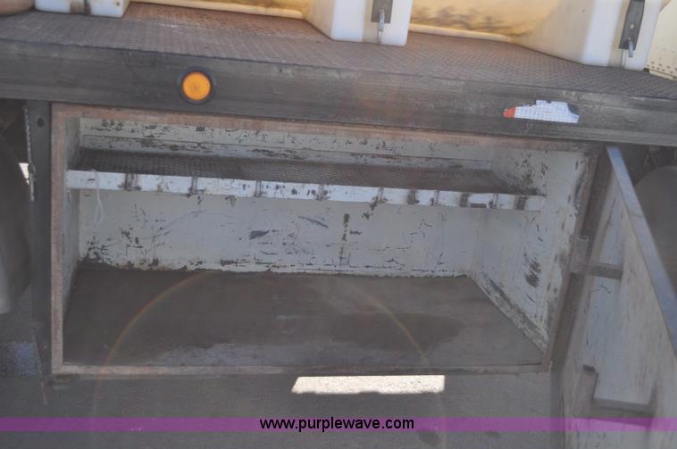 image for item C3209 1989 Freightliner FLD boring support truck