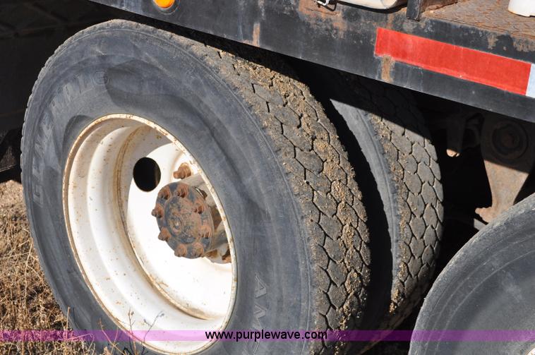 image for item C3209 1989 Freightliner FLD boring support truck