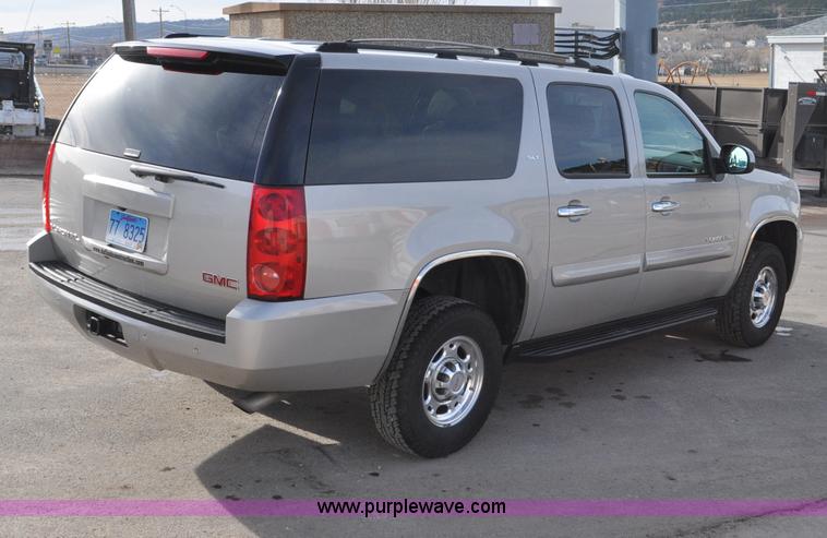 image for item C3222 2007 GMC Yukon XL SLT SUV
