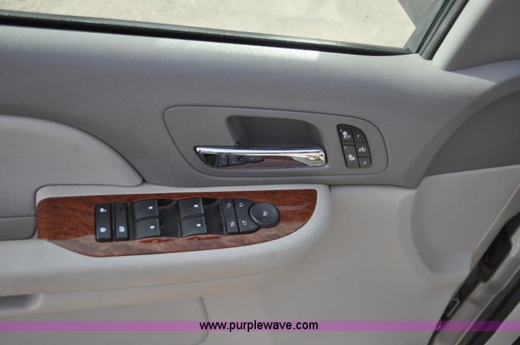 image for item C3222 2007 GMC Yukon XL SLT SUV