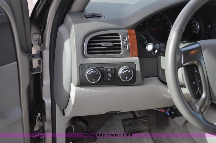 image for item C3222 2007 GMC Yukon XL SLT SUV