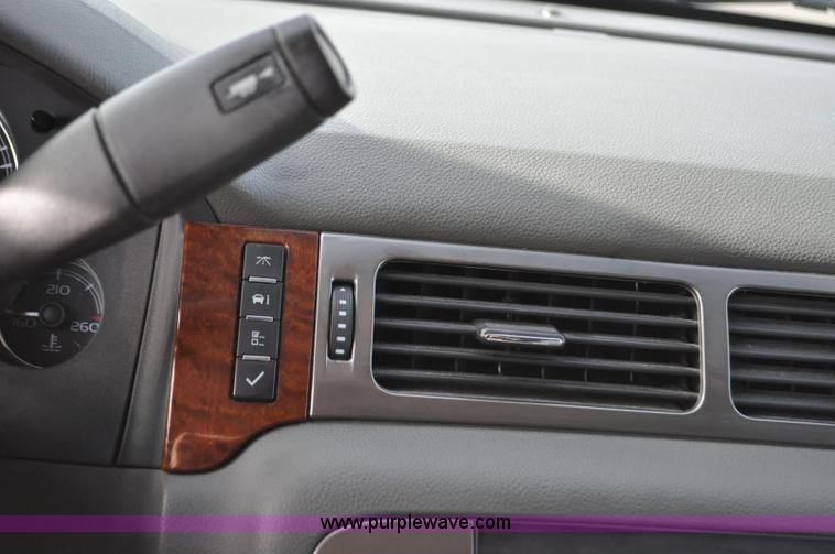 image for item C3222 2007 GMC Yukon XL SLT SUV