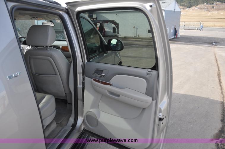 image for item C3222 2007 GMC Yukon XL SLT SUV