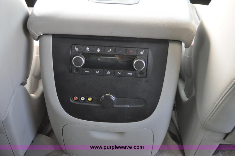 image for item C3222 2007 GMC Yukon XL SLT SUV