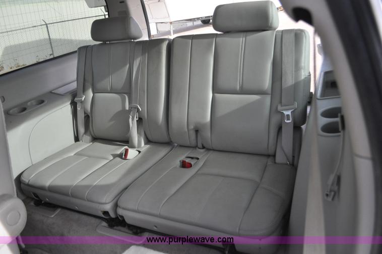 image for item C3222 2007 GMC Yukon XL SLT SUV