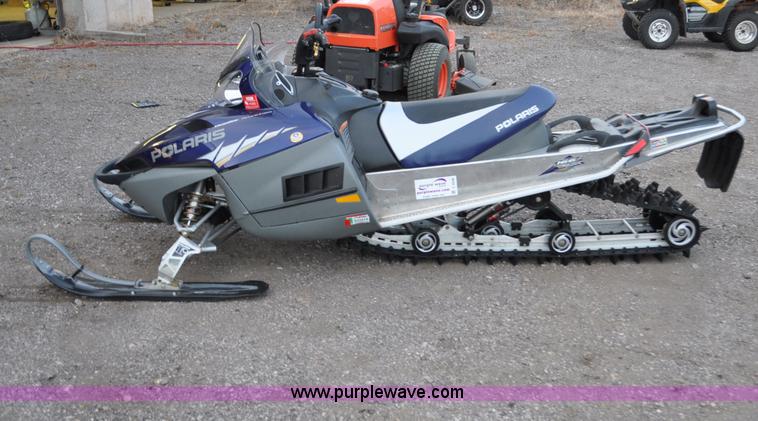 image for item C3236 2005 Polaris RMK 900 snowmobile