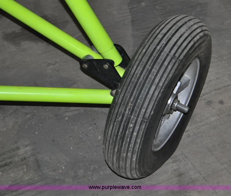 image for item C3239 2000 Six Chuter Inc. Skye Ryder Aerochute glider