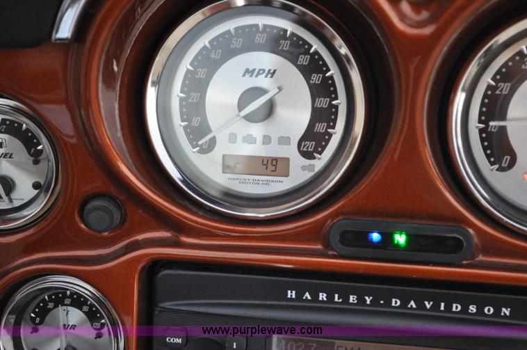 image for item C3241 2008 Harley Davidson FLHTCUSE Screaming Eagle Ultra Classic CVO motorcycle