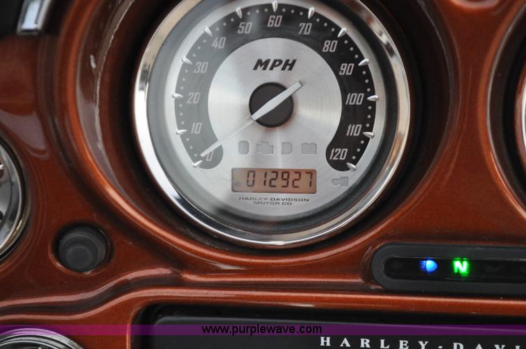 image for item C3241 2008 Harley Davidson FLHTCUSE Screaming Eagle Ultra Classic CVO motorcycle