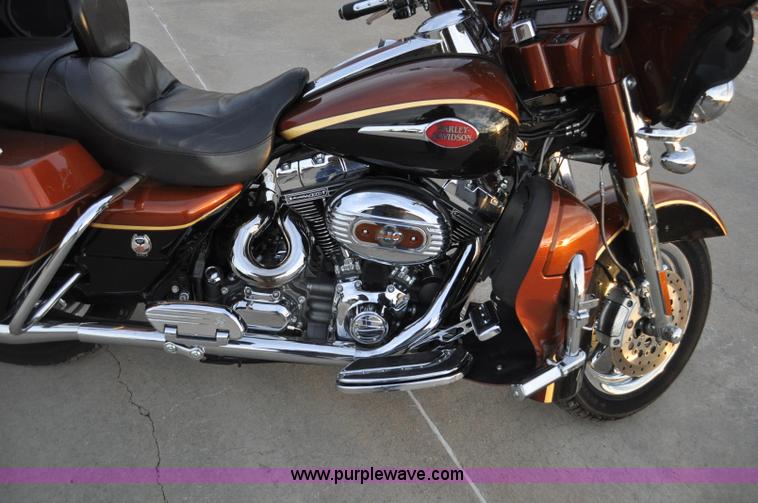 image for item C3241 2008 Harley Davidson FLHTCUSE Screaming Eagle Ultra Classic CVO motorcycle