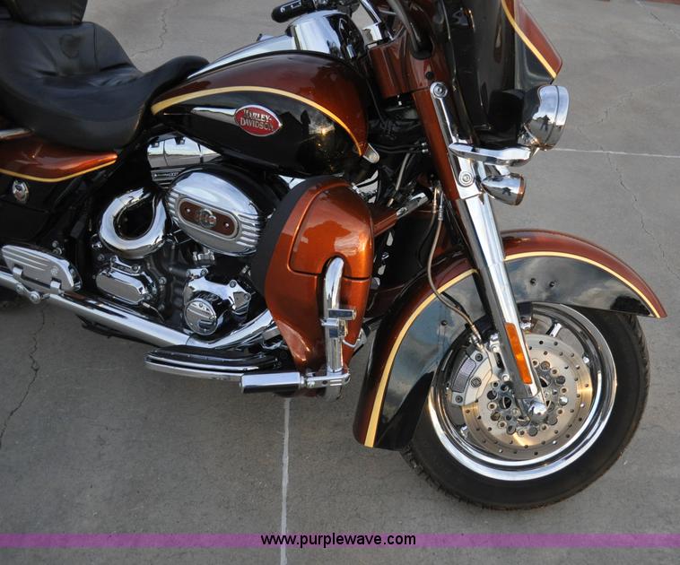 image for item C3241 2008 Harley Davidson FLHTCUSE Screaming Eagle Ultra Classic CVO motorcycle
