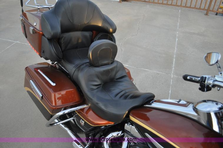 image for item C3241 2008 Harley Davidson FLHTCUSE Screaming Eagle Ultra Classic CVO motorcycle