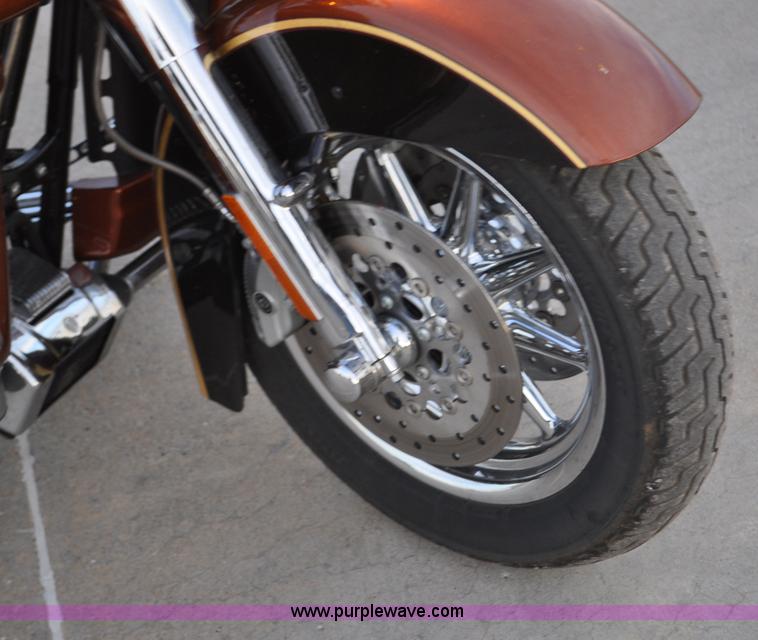 image for item C3241 2008 Harley Davidson FLHTCUSE Screaming Eagle Ultra Classic CVO motorcycle