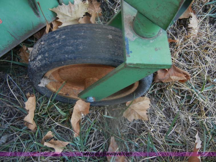 image for item D4660 John Deere 603 mower