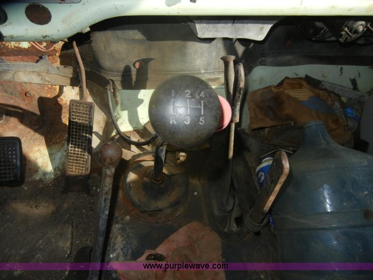 image for item D4688 1972 Ford 750 Franks test FA drilling rig