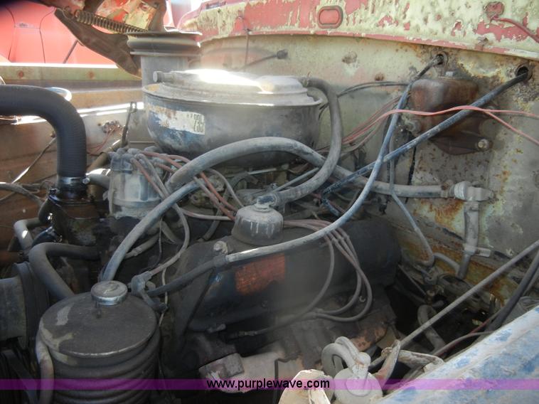 image for item D4688 1972 Ford 750 Franks test FA drilling rig